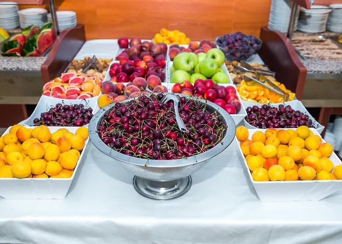 Хотел Sun Palace