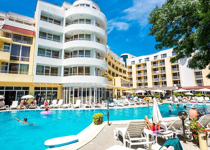 Хотел Sun Palace