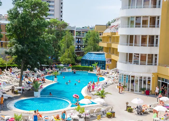 Хотел Sun Palace *