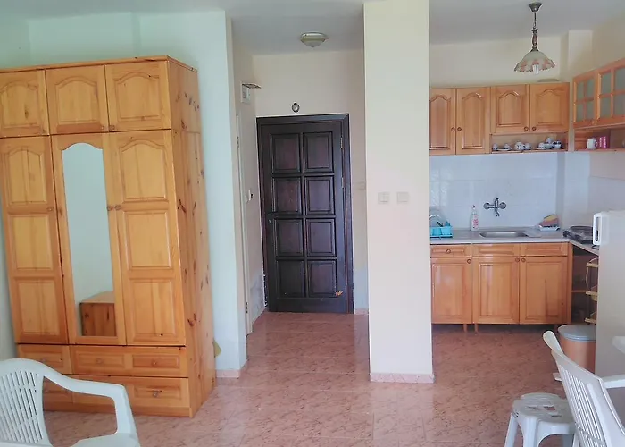 Хотел Sun Palace *